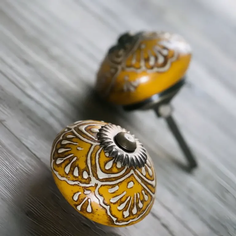 Cabinet Harware % Hand-Painted ceramics Knobs